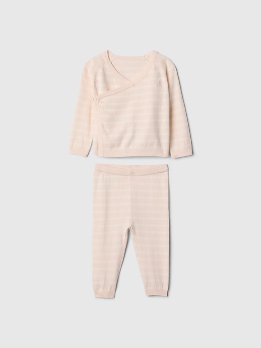baby-crossover-pullover-set