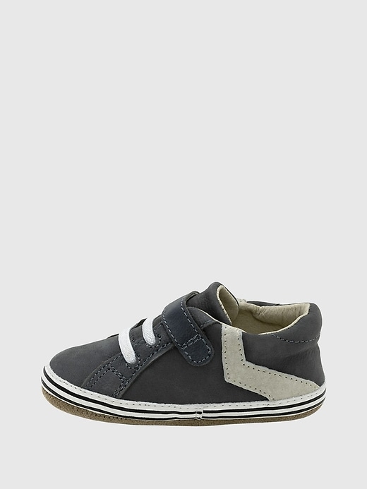 robeez baby adam first kicks leder