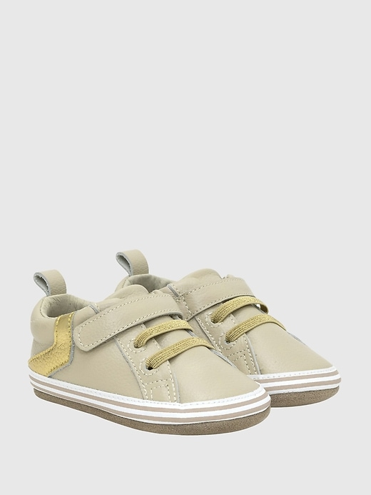 robeez baby addie erste tritte