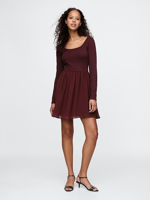minikleid aus verschiedenen materialien
