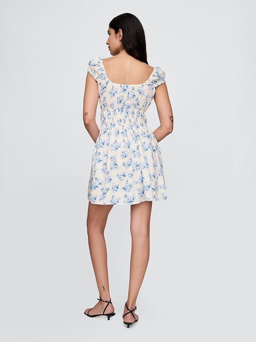 minikleid mit bindeband vorne und geraffter taille
