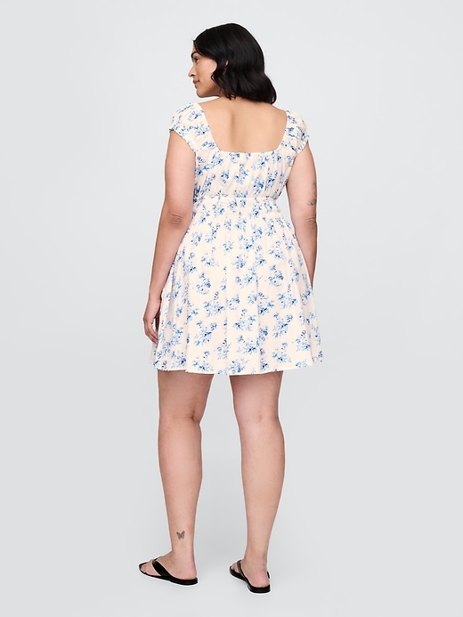 minikleid mit bindeband vorne und geraffter taille