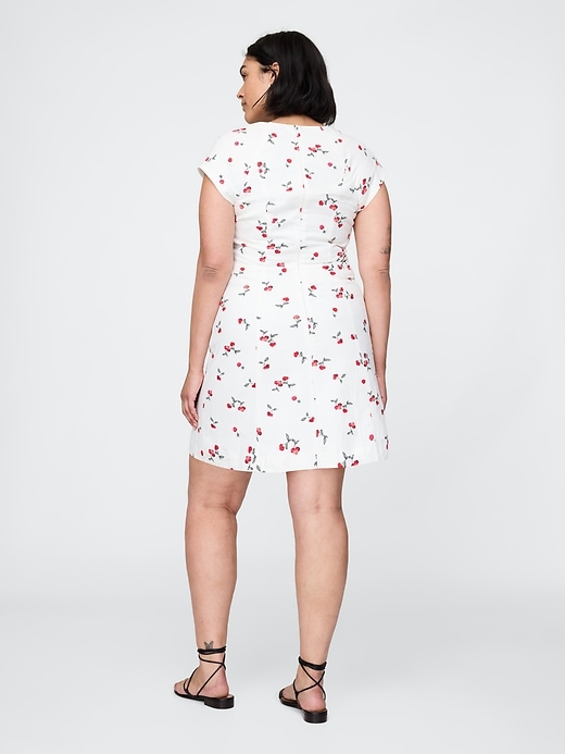 minikleid aus leinenmischung mit kurzen Ärmeln