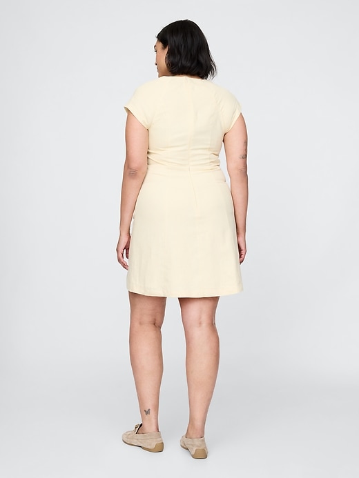 minikleid aus leinenmischung mit kurzen Ärmeln