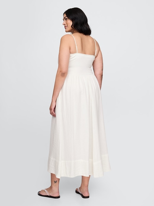 maxikleid aus baumwollgaze und materialmix