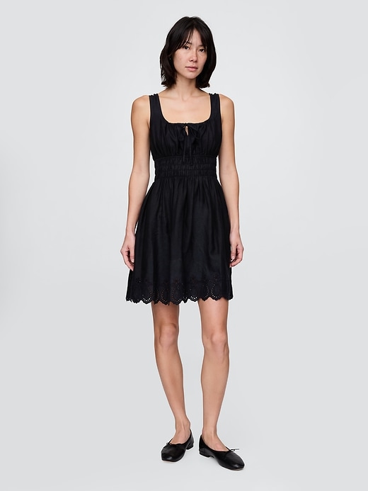minikleid aus leinenmischung mit smokdetails