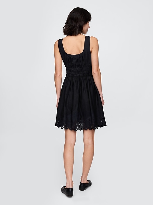 minikleid aus leinenmischung mit smokdetails