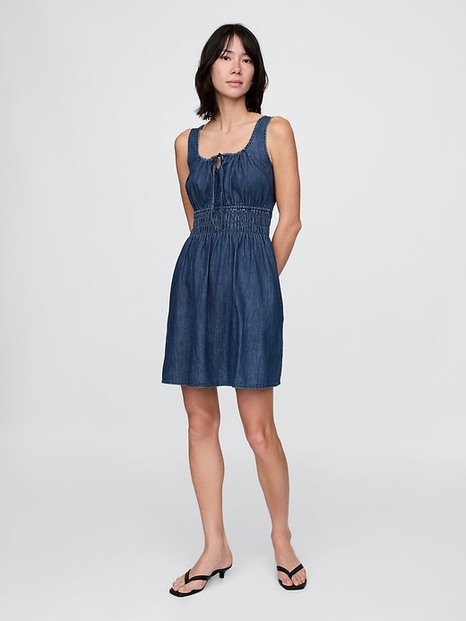 jeans-minikleid mit bindeband vorne und geraffter taille