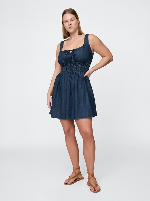 jeans-minikleid mit bindeband vorne und geraffter taille