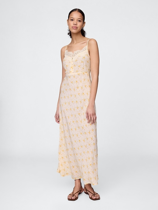 maxikleid aus crêpe mit spitzenbesatz und herzausschnitt