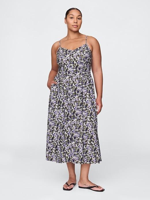 maxikleid mit blumenmuster und v-ausschnitt