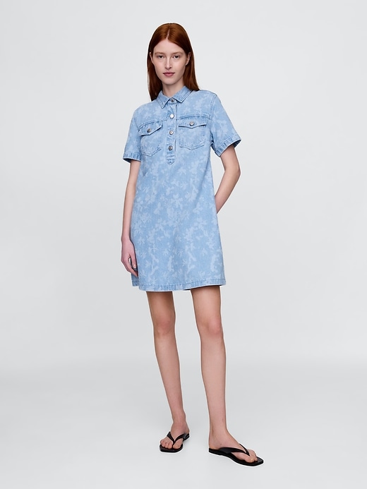 ultraweiches jeans-minikleid mit blumenmuster
