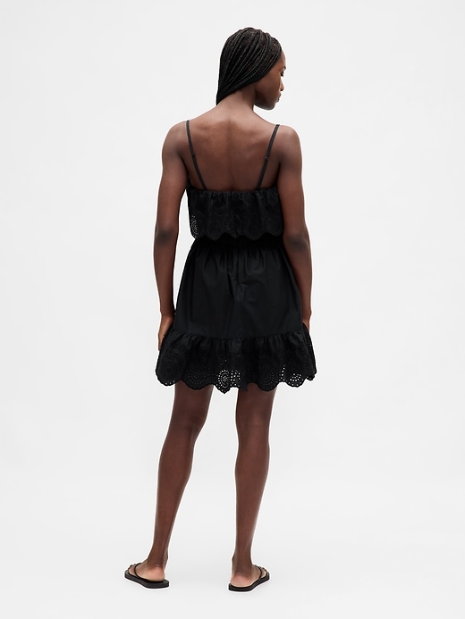 minikleid mit Ösen und rüschen