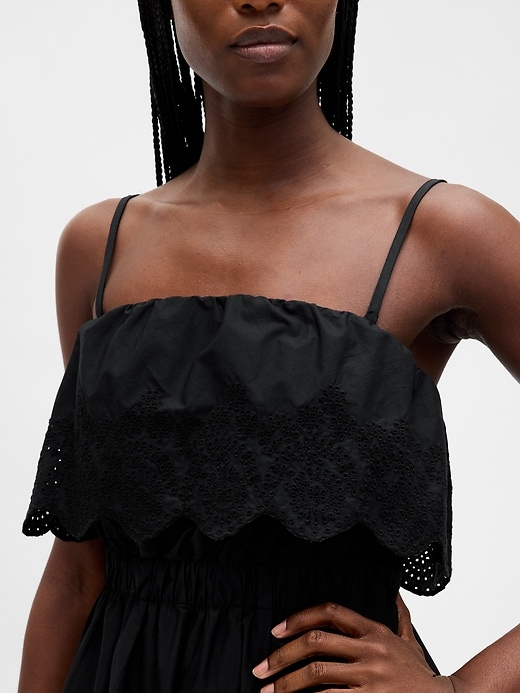minikleid mit Ösen und rüschen