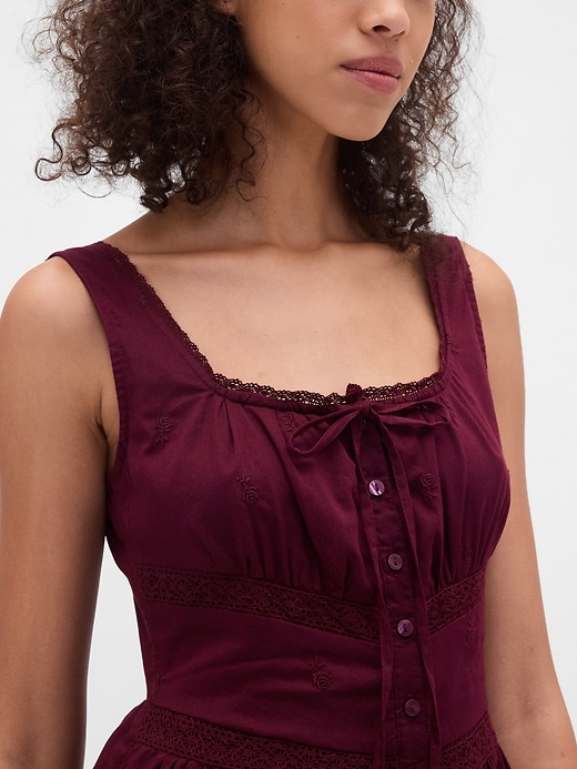 stufenkleid mit spitzenbesatz