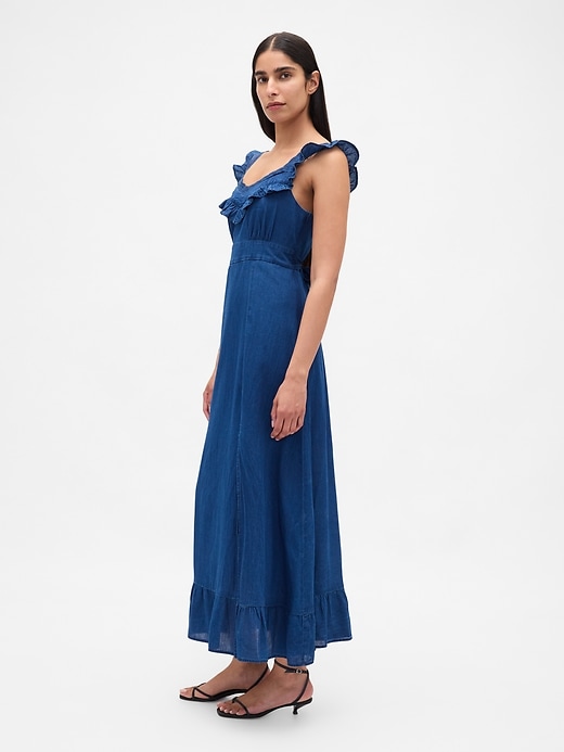 indigofarbenes maxikleid mit rüschenbesatz