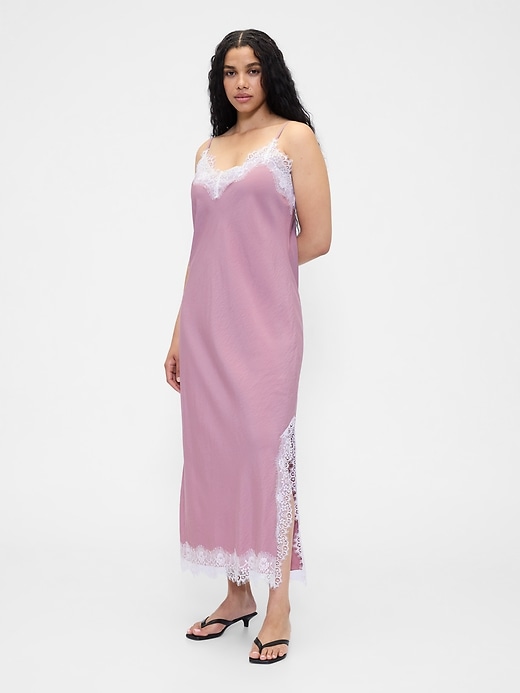 maxikleid mit spitzenbesatz