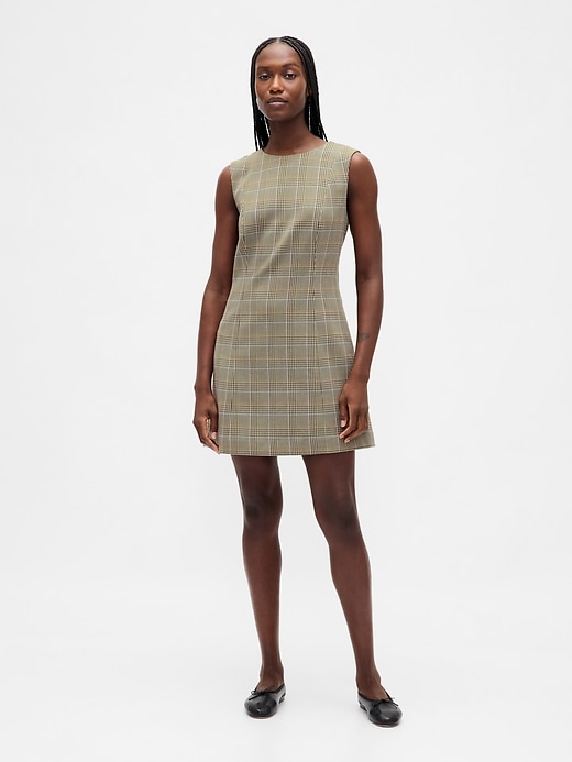 minikleid mit hohem kragen