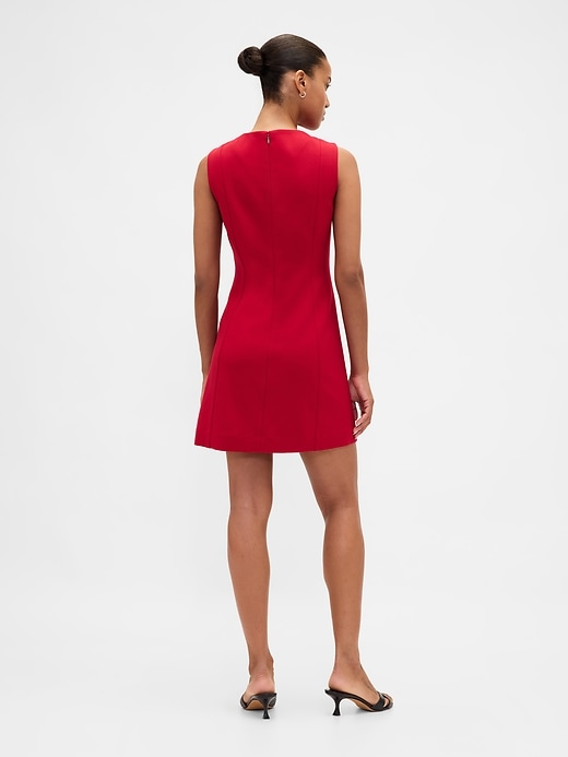 minikleid mit hohem kragen