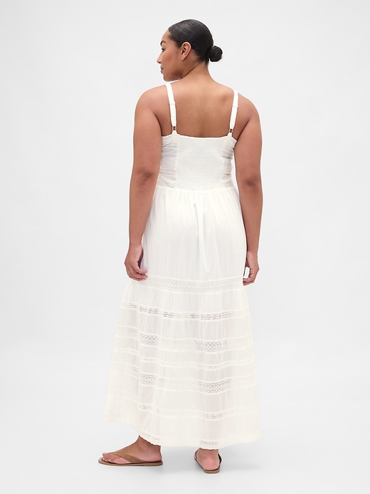 maxikleid mit spitzenbesatz
