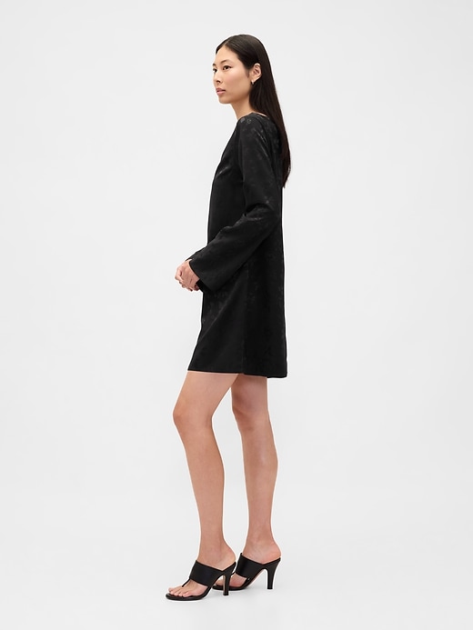 minikleid mit u-boot-ausschnitt