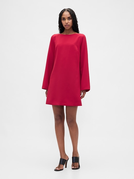 minikleid mit u-boot-ausschnitt