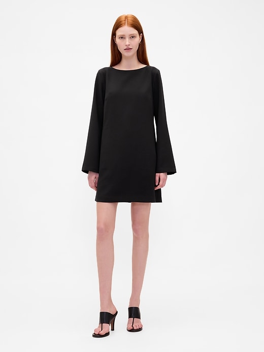 minikleid mit u-boot-ausschnitt
