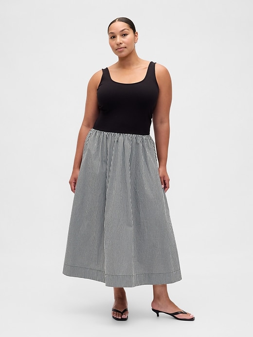 maxikleid aus verschiedenen materialien mit tiefer taille