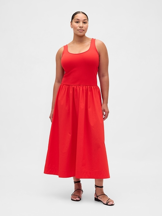 maxikleid aus verschiedenen materialien mit tiefer taille