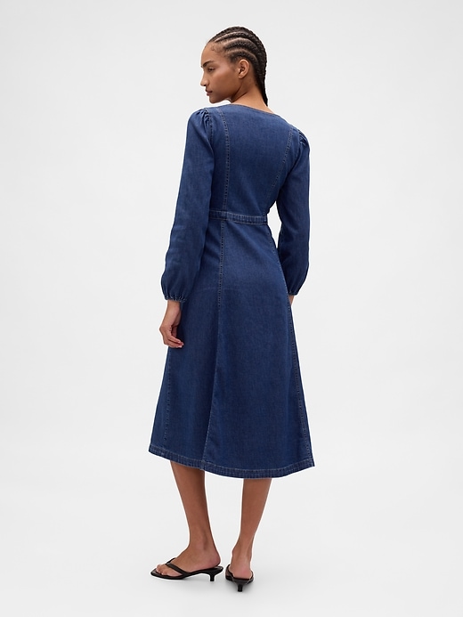 jeans-midikleid mit herzausschnitt