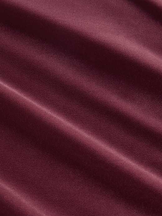 samt-maxikleid mit eckigem ausschnitt