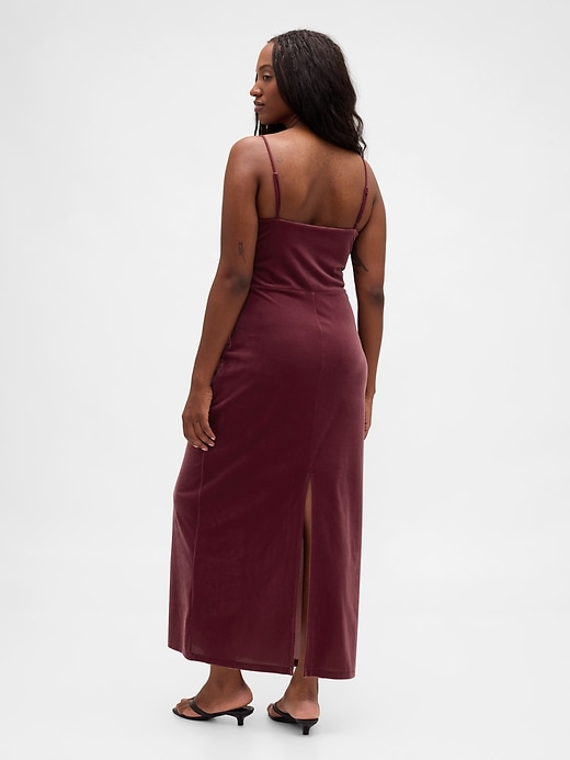 samt-maxikleid mit eckigem ausschnitt