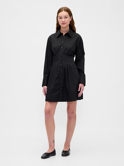 plissiertes mini-hemdkleid