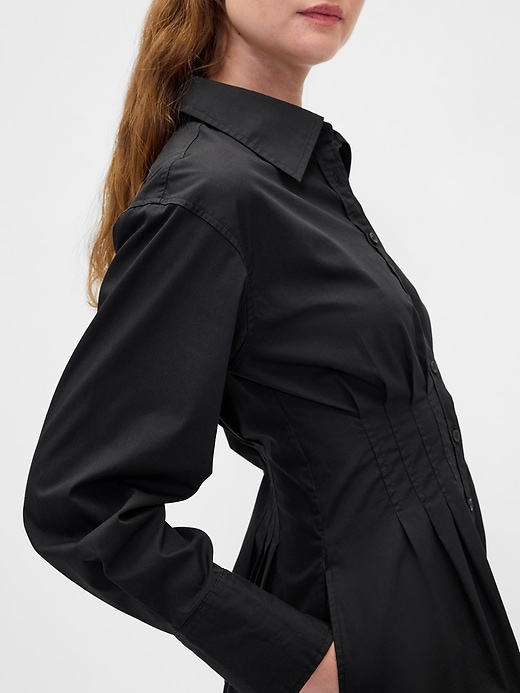 plissiertes mini-hemdkleid