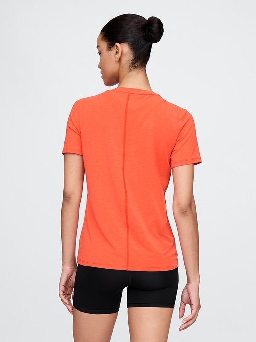 gapfit breathe t-shirt