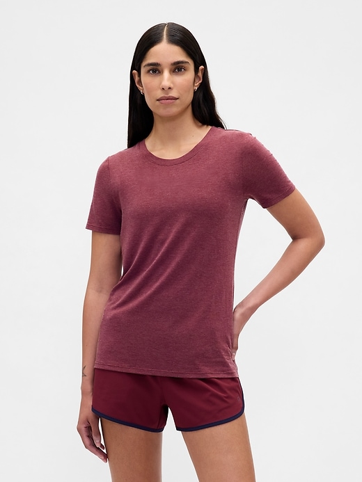 gapfit breathe t-shirt