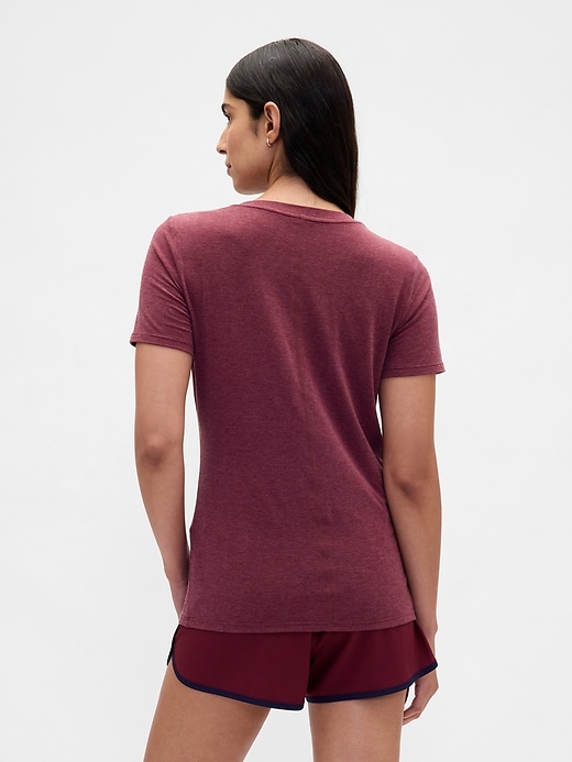 gapfit breathe t-shirt