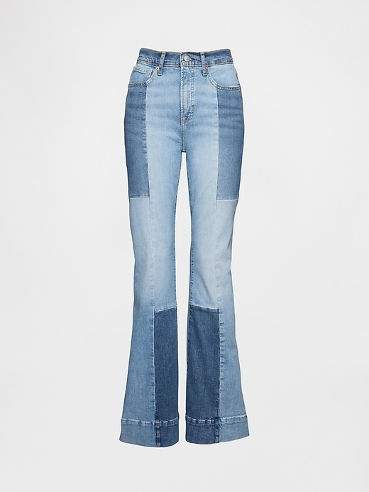 hochgeschnittene patchwork-schlagjeans im 70er-jahre-stil