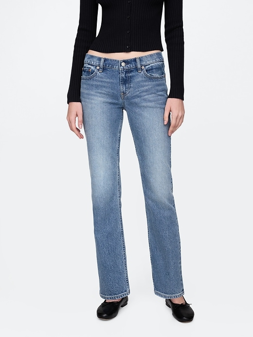 hüftjeans im 90er-jahre-stil schmal geschnitten gerade geschnitten