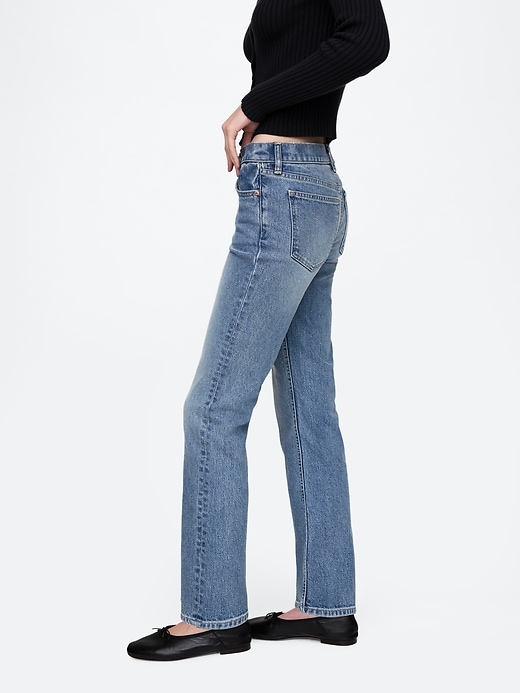 hüftjeans im 90er-jahre-stil schmal geschnitten gerade geschnitten