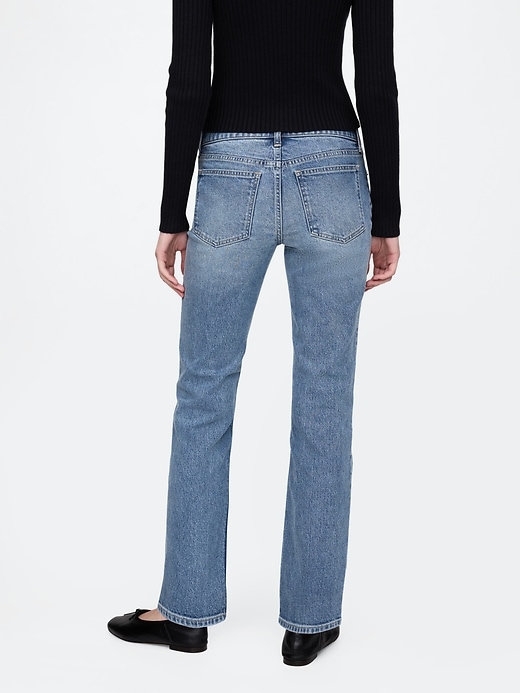 hüftjeans im 90er-jahre-stil schmal geschnitten gerade geschnitten