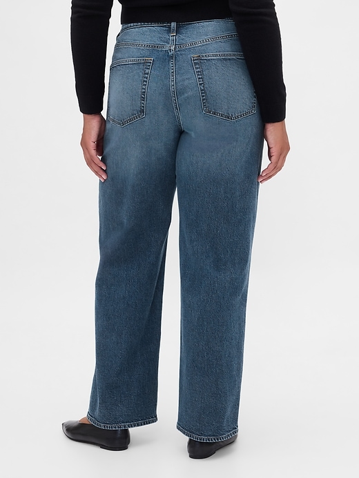 high-rise-jeans im 90er-jahre-stil mit lockerem schnitt