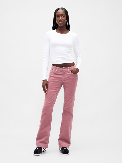 long lean jeans aus cord mit niedrigem bund