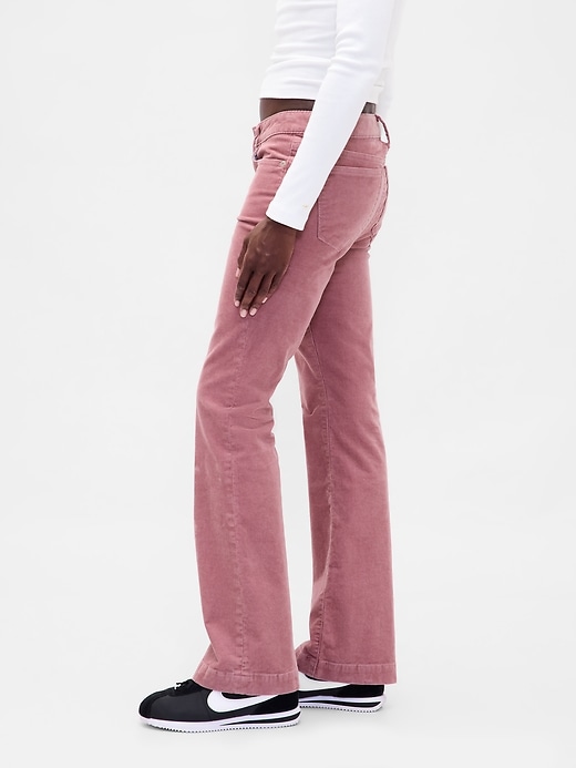 long lean jeans aus cord mit niedrigem bund