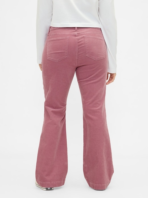 long lean jeans aus cord mit niedrigem bund
