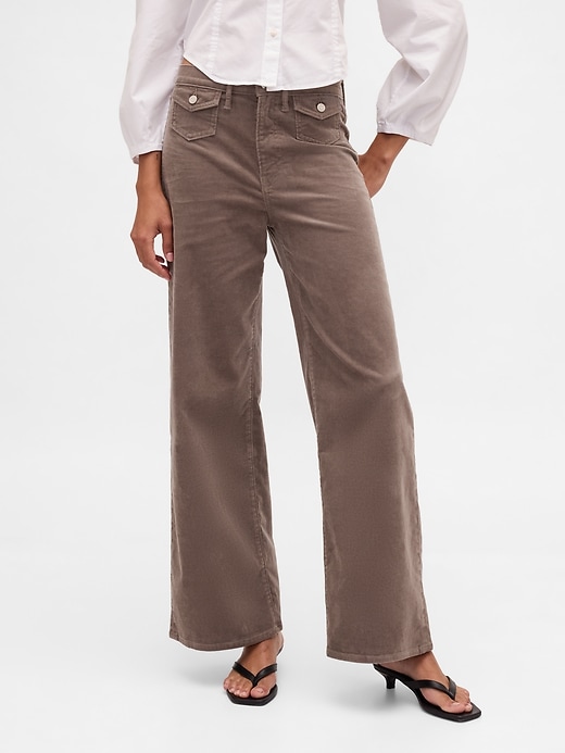 cordhose mit hohem bund und weitem bein