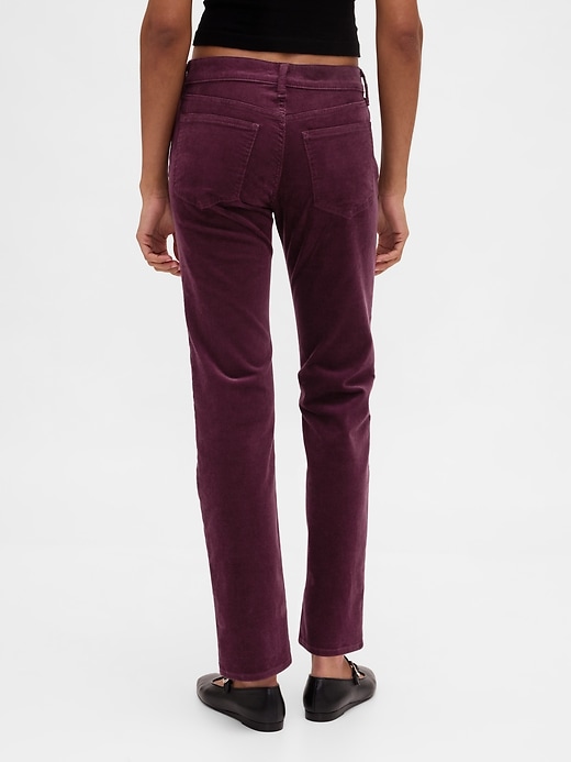 cordhose mit niedrigem bund schmal geschnitten gerader schnitt im 90er-jahre-stil