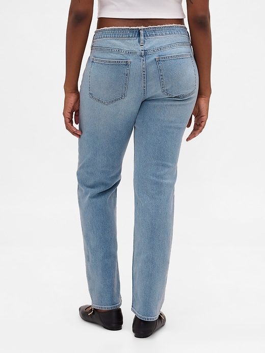 hüftjeans im 90er-jahre-stil schmal geschnitten gerade geschnitten