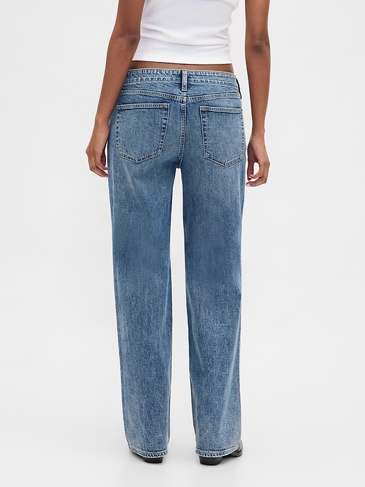 hüftig geschnittene lockere jeans im 90er-jahre-stil mit schnürung