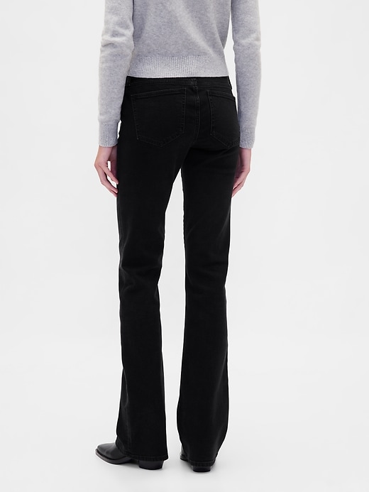 hüftjeans mit langem schmalem schnitt und schnürung